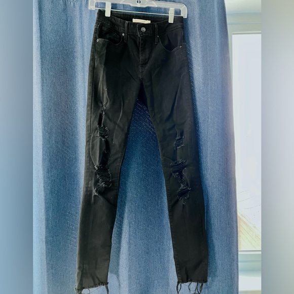 Levi’s 721 High-Rise Skinny Distressed Black Jeans 25 - Picture 3 of 4